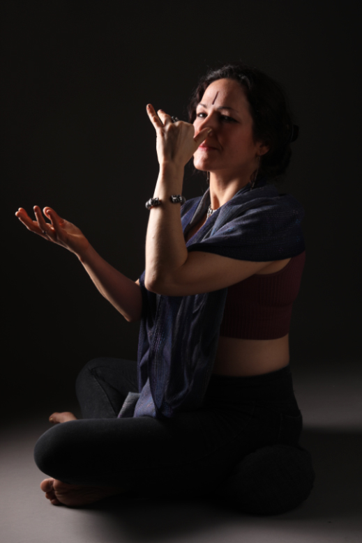 melissa de valera pratique le pranayama nado shodhana